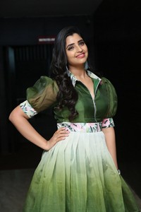 Syamala Anchor Stills